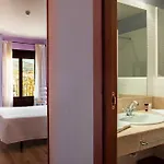 Sierra Quilama Oda ve Kahvaltı 3*